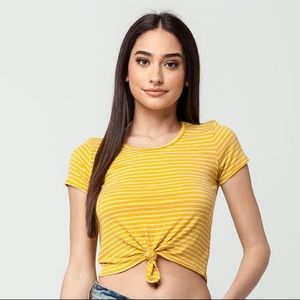 NWOT full tilt yellow striped top🌟